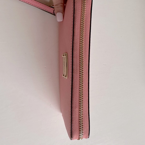 Authentic Pale Pink Michael Kors Wallet - Picture 8 of 11